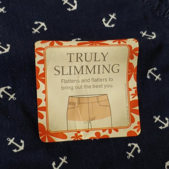 Dockers 🆕 Soft Slimming Anchor Shorts 8 - Picture 13 of 14